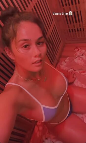 Alessa holloway image