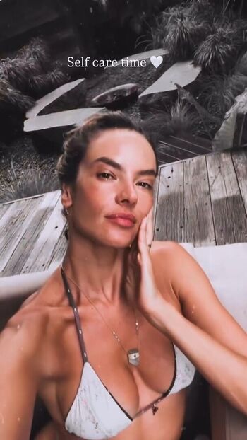 Alessandra ambrosio 1 image