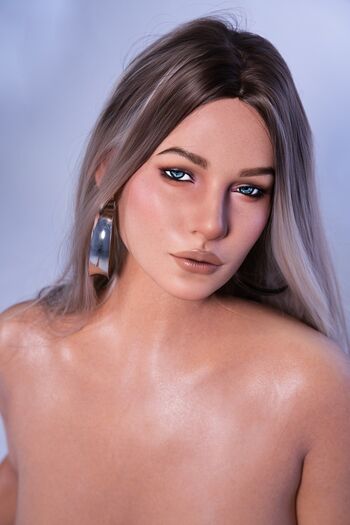 Alessia doll image