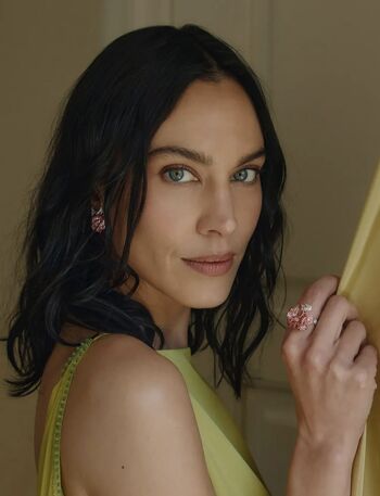 Alexa chung image