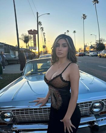 Alexalovemodel page 2 image