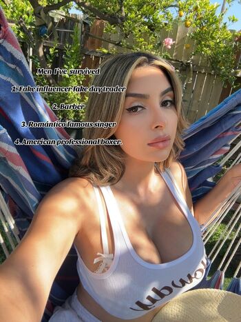 Alexalovemodel image