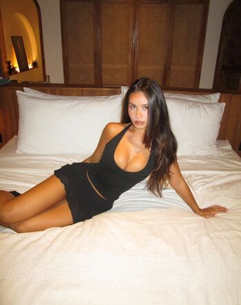 Alexandra carlsson page 3 image