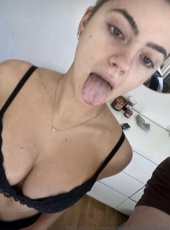 Alexandra Tsolakidis