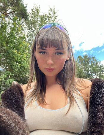 Alexia burns image