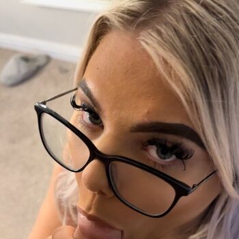Alexiagray image