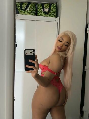 Alexis denecheau image