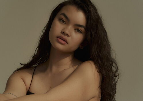 Alexis hoffman image
