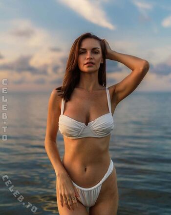 Alexis reed 1 image