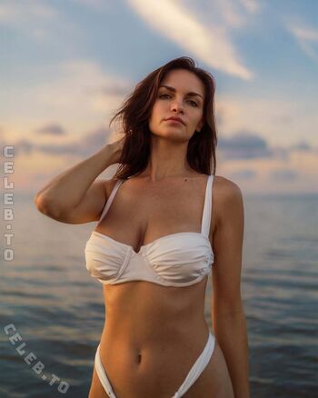 Alexis reed 1 image
