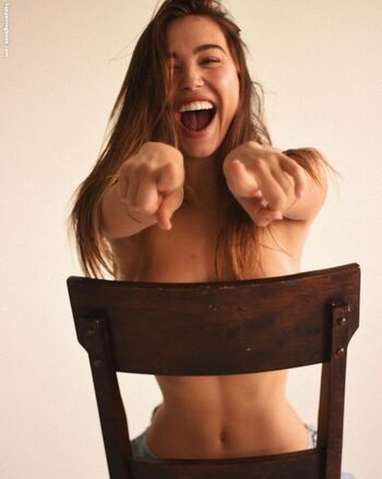 Alexis ren 1 image