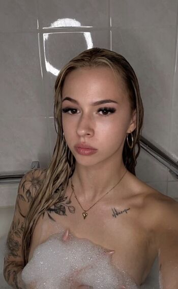 Aliaviktoriaavip image