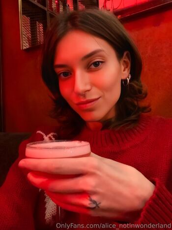 alice_notinwonderland