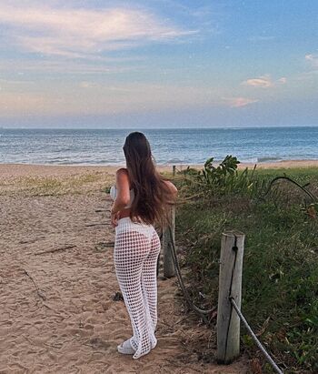 Alicia gomes oliveira image