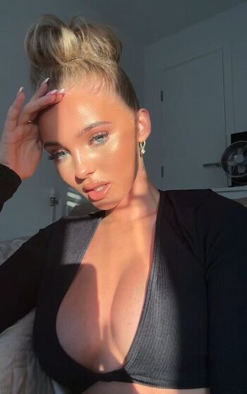 Alicia johnston image