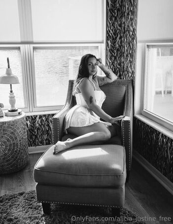 alicia_justine_free