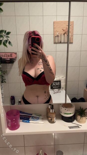 Alicia vanessa image