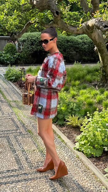 Alicia vikander page 2 image