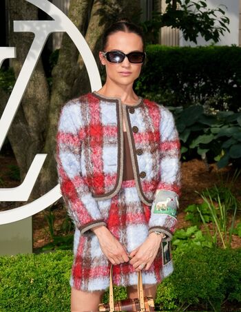 Alicia vikander page 2 image