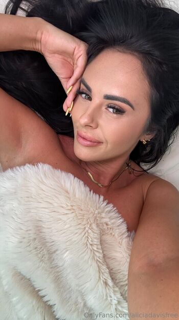 Aliciadavisfree image
