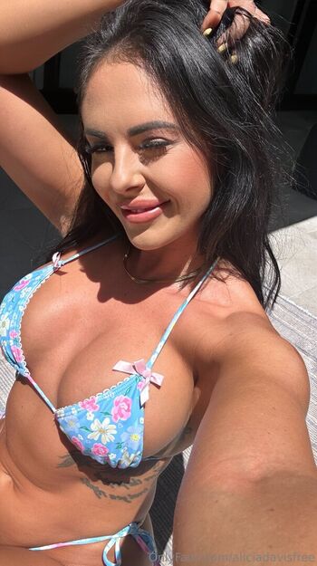 Aliciadavisfree image