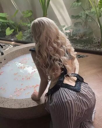 Alina becker 1 page 5 image