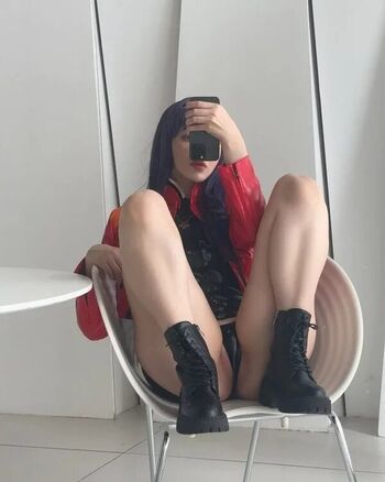 Alina becker 1 page 4 image