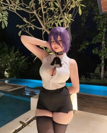 Alina becker 1 page 2 image