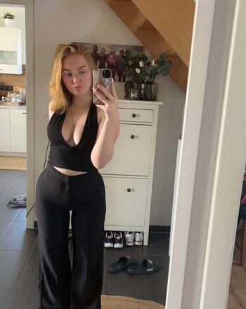 Alina hnx image