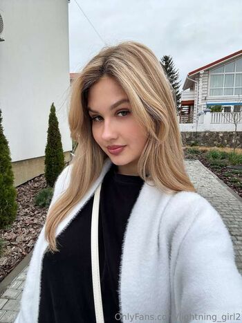 Alina love 1 image