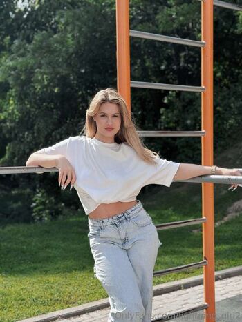 Alina love 1 image