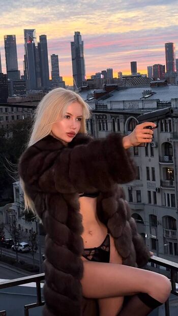 Alina mayer page 2 image