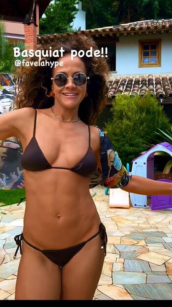 Aline borges image
