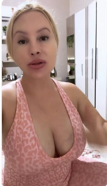 Aline futcher ouriques image