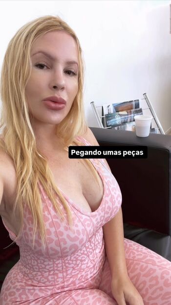 Aline futcher ouriques image