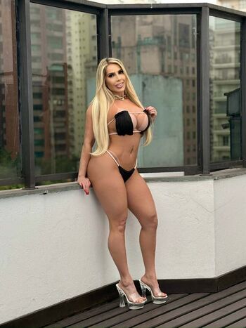 Alineferrari image