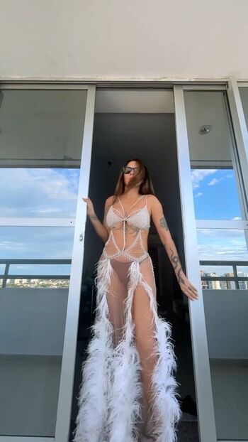 Alinne rosa image