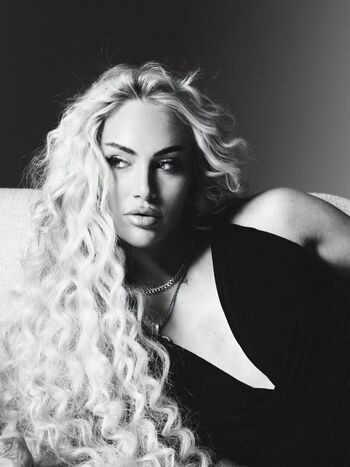 Alisha lehmann 1 page 3 image