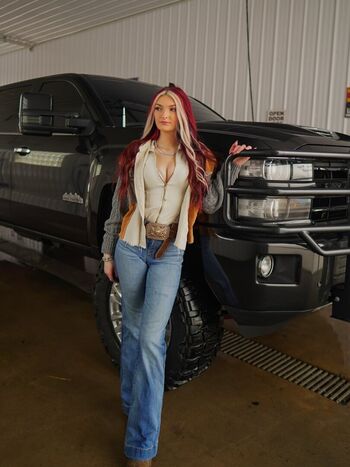 Alissa jadee page 2 image