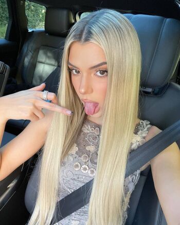 Alissa violet image