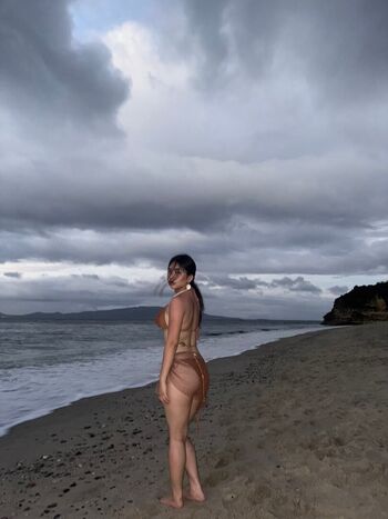 Allysa amogues image