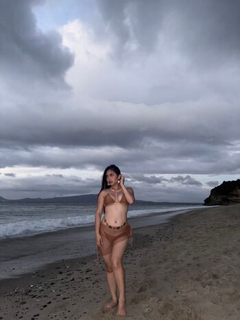 Allysa amogues image
