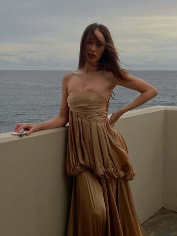 Alycia debnam carey image