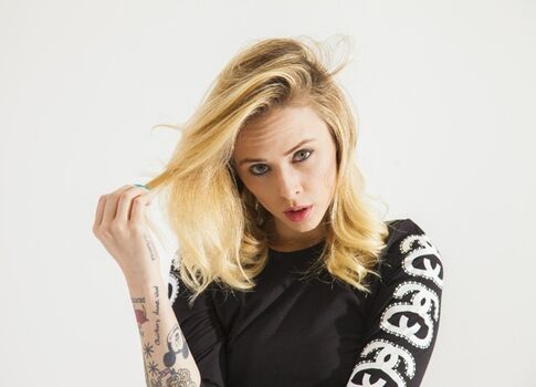 Alysha nett 1 image
