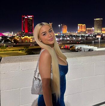 Alyssa bronzan image
