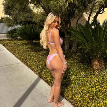 Alyssa bronzan image