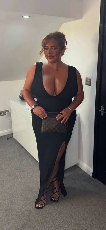 Alyssa garbett page 2 image