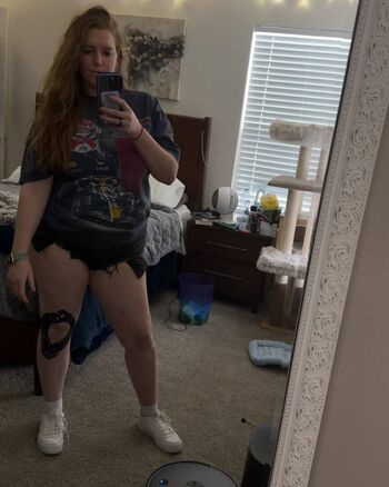 Alyssathehotmessexpress image