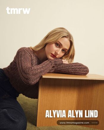 Alyvia Alyn Lind