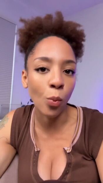 Amala ekpunobi page 2 image